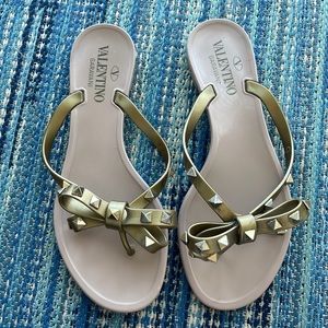 Valentino Rockstud bow jelly flip flops size 6